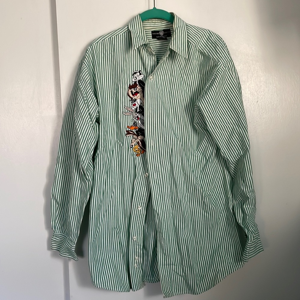 Vintage looney Tunes button up size medium